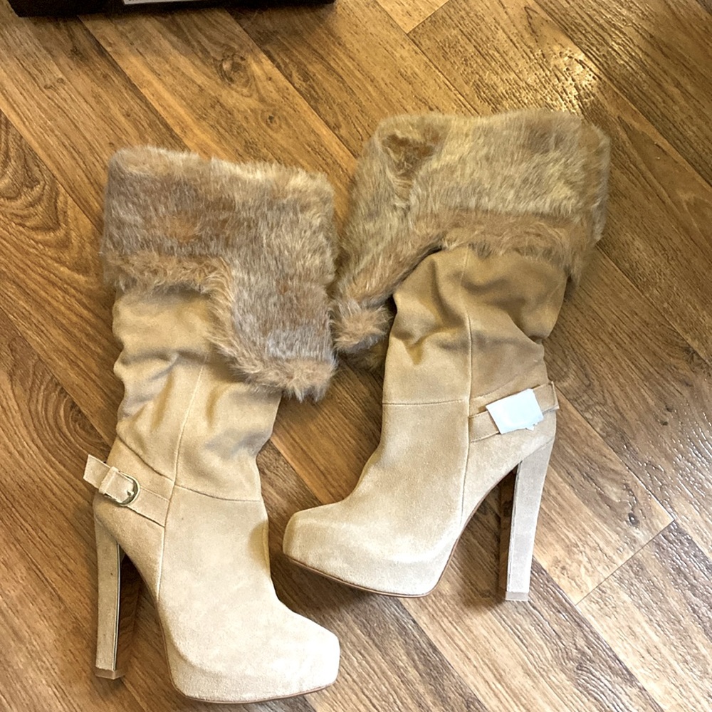 Never worn Colin Stuart size 9 tan, heeled boots